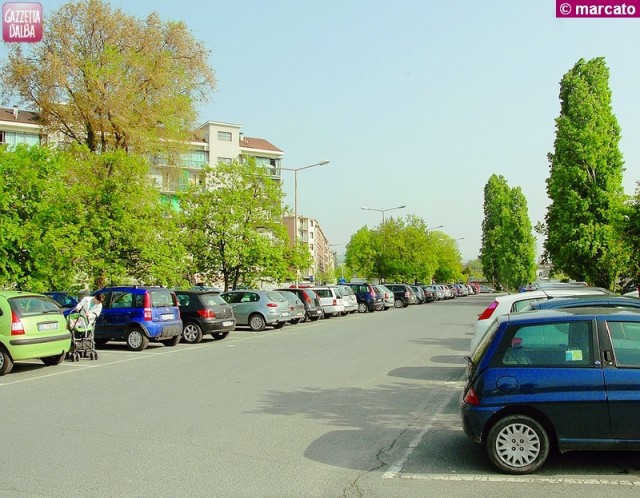 alba parcheggio piazza giovannoni