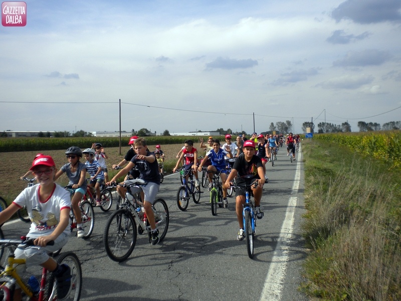 Dall’estate si potrà viaggiare sulla ciclabile Alba-Grinzane 1