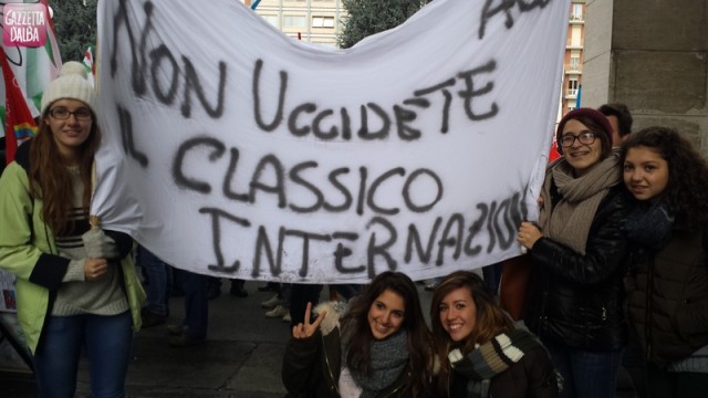 protesta-settimana-corta-studenti-govone-alba-novembre2013 (1)