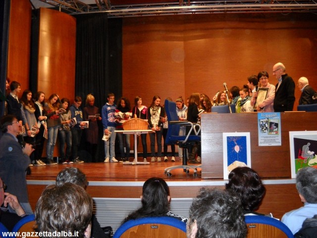 premiazione-studenti-einaudi-alba-novembre2013