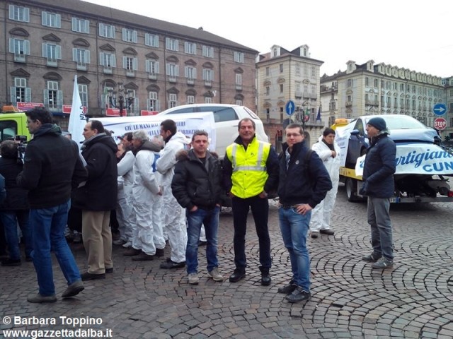 protesta-carrozzieri-alba-torino-gennaio2014