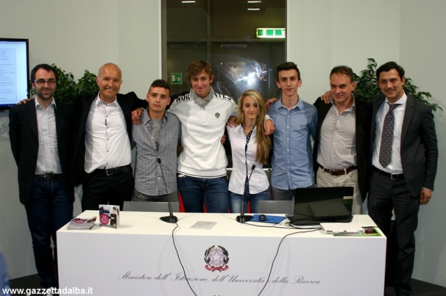 studenti-presentazione-app-granda-transit-maggio2014