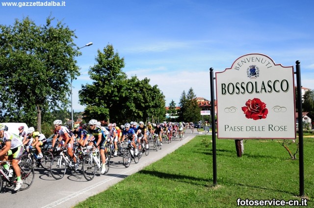 passaggio-bossolasco-gf-alta-langa-ciclismo-agosto2014