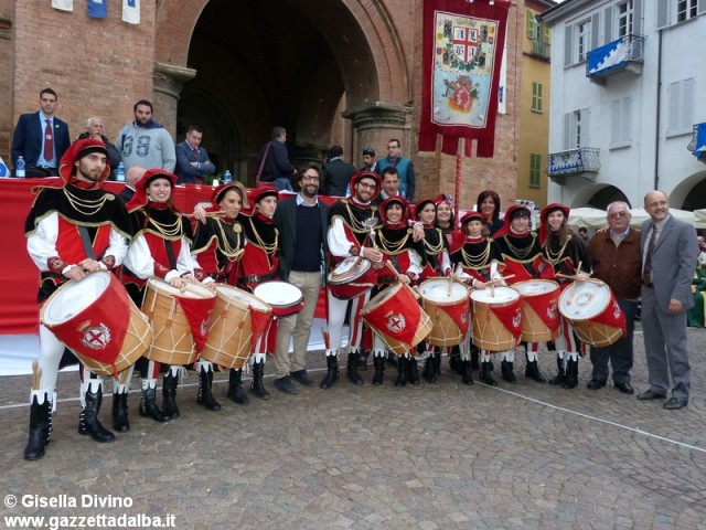 festival-bandiera-alba-2014b