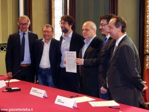 firma gemellaggio ducati parma e piacenza