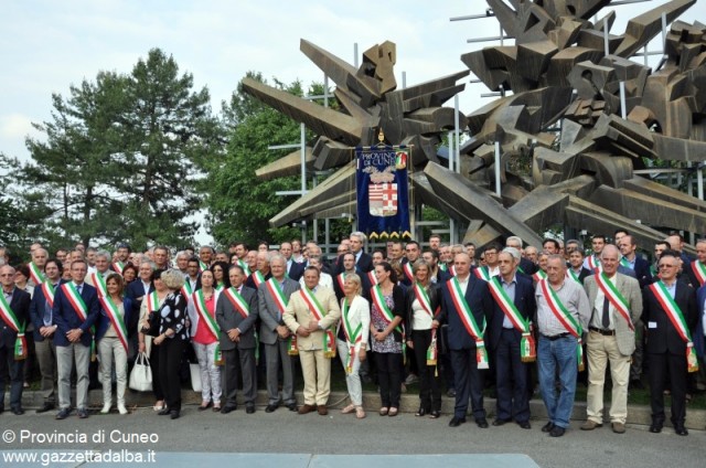 protesta sindaci cuneo