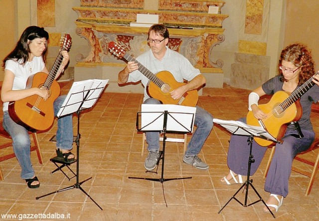 GUITAR TRIO