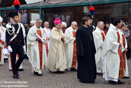 Alba accoglie con solennità il nuovo Vescovo 16