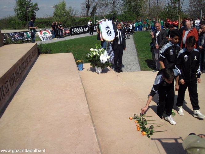 Inaugurato il monumento alle vittime dello stadio Heysel 4