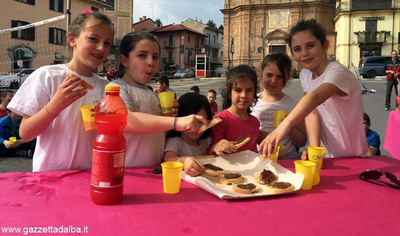 Sport, giochi e aperitivi in piazza a Canale 2