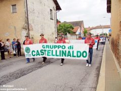 Ceresole imbandierata ha reso omaggio alle penne nere