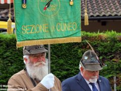 Ceresole imbandierata ha reso omaggio alle penne nere 9