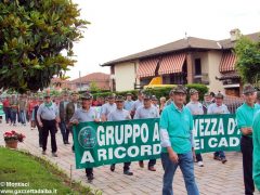 Ceresole imbandierata ha reso omaggio alle penne nere 32