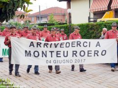 Ceresole imbandierata ha reso omaggio alle penne nere 34