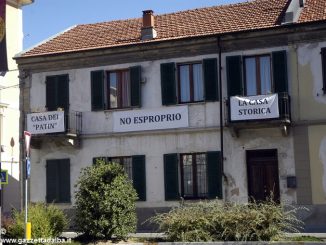 Ricorso al Tar e striscioni sui balconi contro il piano regolatore in piazza San Paolo