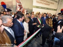 Pietro Grasso inaugura la Fiera del tartufo 2016