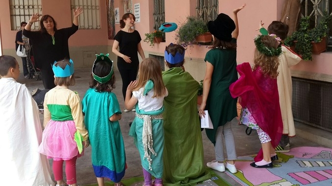 Bambini a lezione di teatro in italiano e in inglese alla Moretta 1