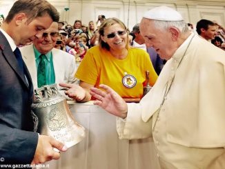 La campanella benedetta dal Papa in tour in Argentina