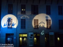 Fotogallery: lo spettacolo delle fontane luminose in piazza Duomo 3