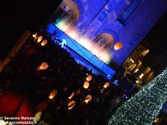 Fotogallery: lo spettacolo delle fontane luminose in piazza Duomo 11