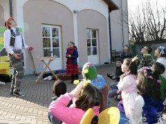 Grande festa di Carnevale nel Paese di fiaba e sabato si bissa con gli Anni 