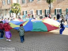 Grande festa di Carnevale nel Paese di fiaba e sabato si bissa con gli Anni 