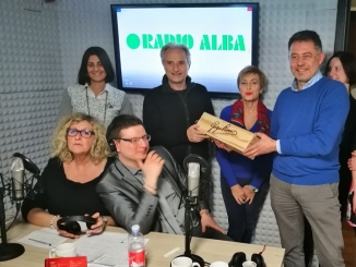 Amedeo Minghi ospite di Radio Alba: "Sogno di cantare in piazza del Duomo"