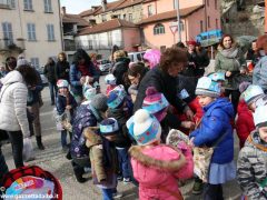 Gran falò di Carnevale nella scuola dell