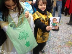 Tanto divertimento al Carnevale dei bambini di Mussotto. Ecco foto e video della festa 9