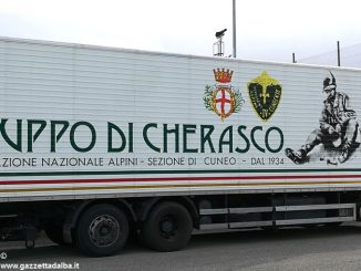 Gli Alpini cheraschesi hanno un autotreno con le loro insegne