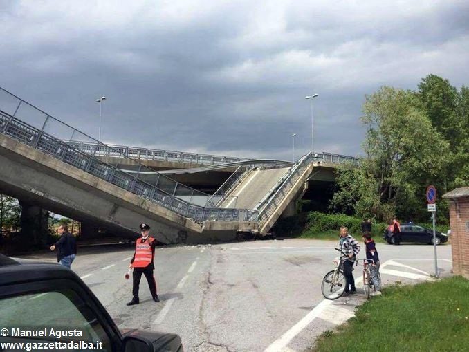 Crolla lo svincolo verso Marene della tangenziale di Fossano 1