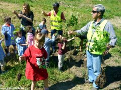 Dietro al Salone di Vezza nascerà un bosco, grazie ai bimbi e alla Regione 14