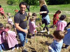 Dietro al Salone di Vezza nascerà un bosco, grazie ai bimbi e alla Regione 17