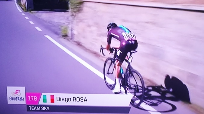 Oropa: vince la maglia rosa Dumulin. Diego Rosa va in fuga per alcuni chilometri