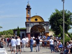 David Tremlett inaugura la cappella restaurata a Coazzolo. Ecco le foto 4