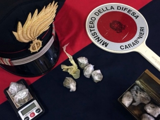 Droga in classe alle medie di Diano, ragazzino denunciato per spaccio