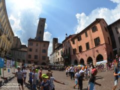 Quasi mille bambini in piazza Duomo per la "Festa delle buone energie" di Egea 4