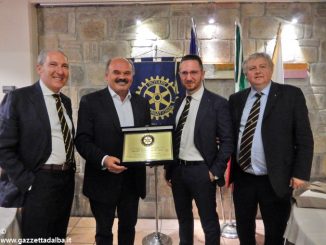 Il Rotary consegna il premio Alba al fondatore di Eataly