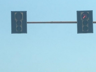 I lettori denunciano il malfunzionamento del semaforo di Piana Biglini: "Grave rischio per gli automobilisti" 1