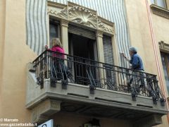 I decori del Settecento emergono in un palazzo in via Pierino Belli 3