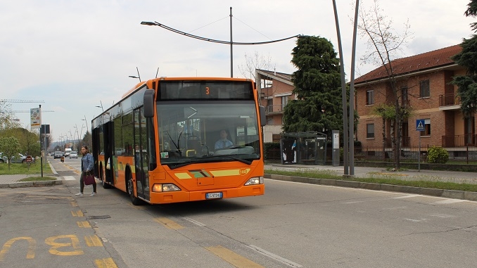 Alba: autobus straordinari per i cimiteri di via Ognissanti e Mussotto