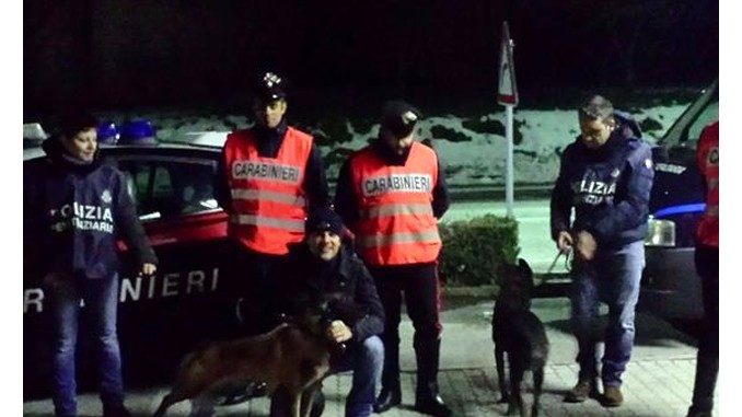 CARABINIERI E CINOFILIPENITENZIARIAASTI Marijuana al Bistrot dei sognatori. Denunciati il cuoco e i tre titolari