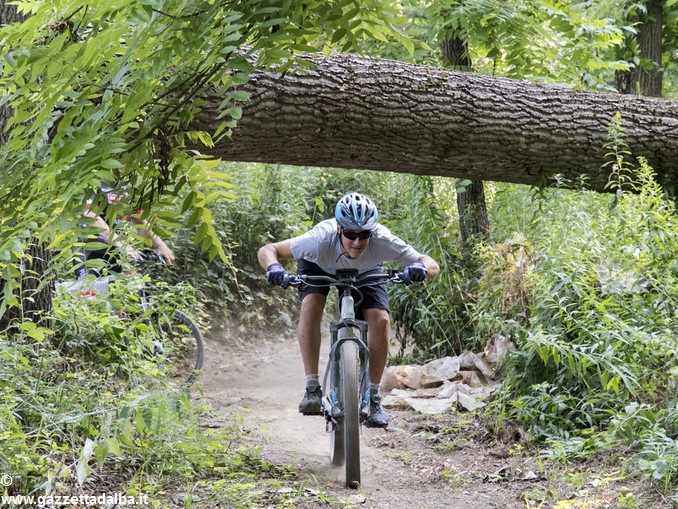 Se il turismo si muove in e-bike tra le rocche del Roero 2