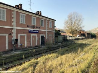 Aree e immobili della stazione di Santo Stefano Belbo sono in vendita