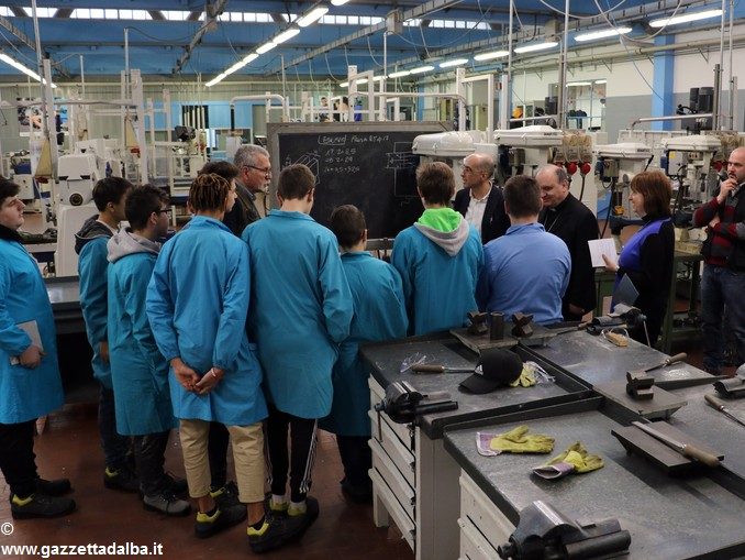 Il pomeriggio del vescovo Marco Brunetti con i ragazzi di Apro 1