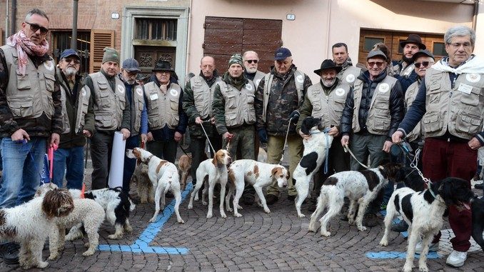 &Egrave; chiusa la stagione del bianco d'Alba. Le foto del raduno dei trifolao 21