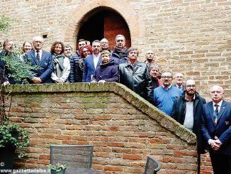 Diplomati al castello di Grinzane i nuovi assaggiatori di formaggi