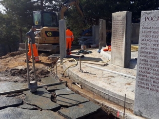 Sono iniziati i lavori alla croce luminosa e al santuario dei Piloni di Montà 5