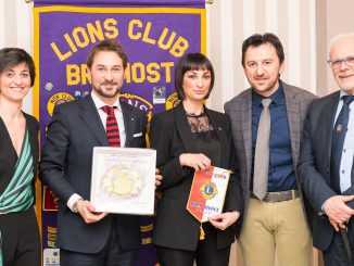 I Lions donano una Lim a una scuola media braidese