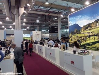 Grandi numeri al Vinitaly 2018. Il premio Betti a Roberto Costa